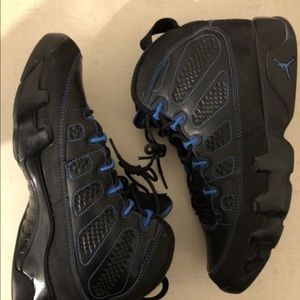 black bottom 9s
